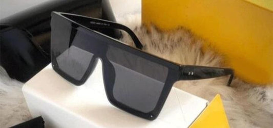 Unisex Black Retro Square Sunglass